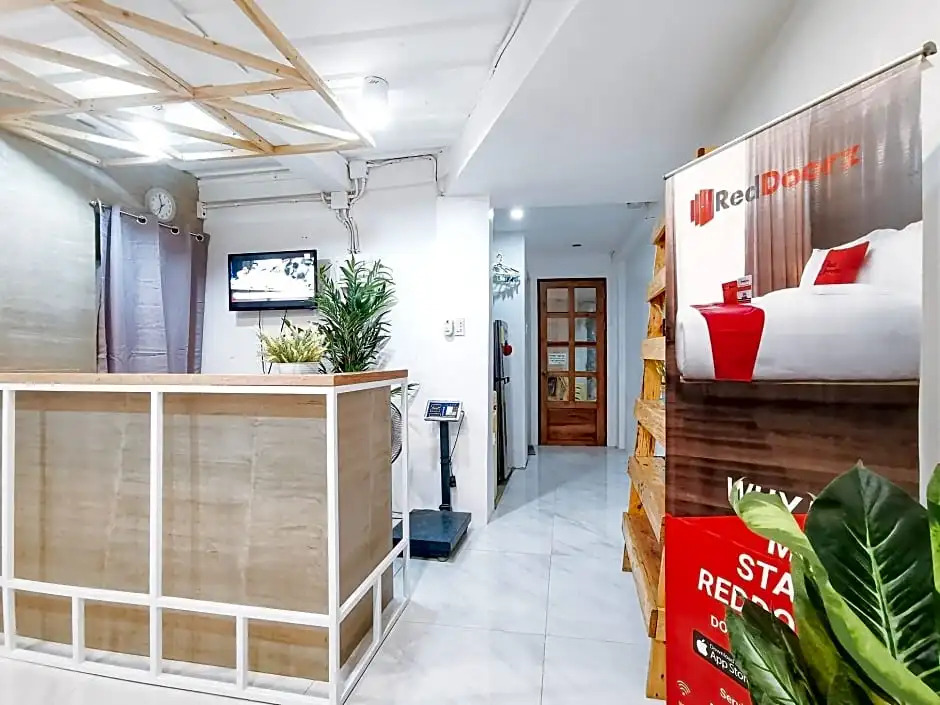 RedDoorz near Marfori Heights