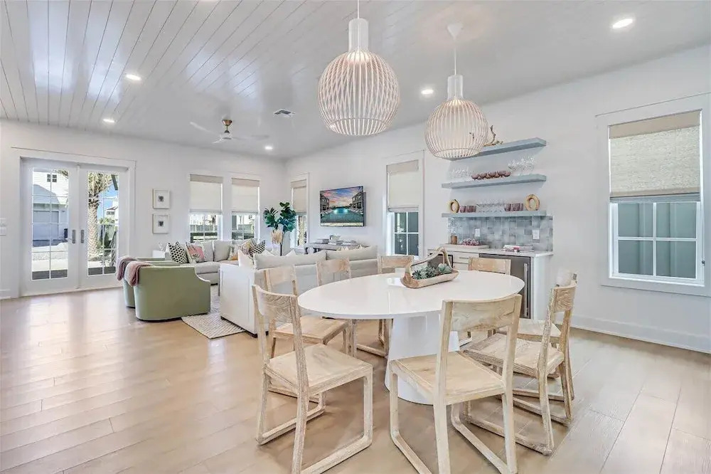 Afterley Pointe 213 LAK