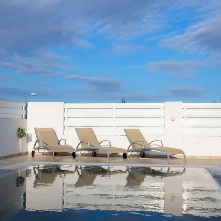 Villa Ioli Green Bay
