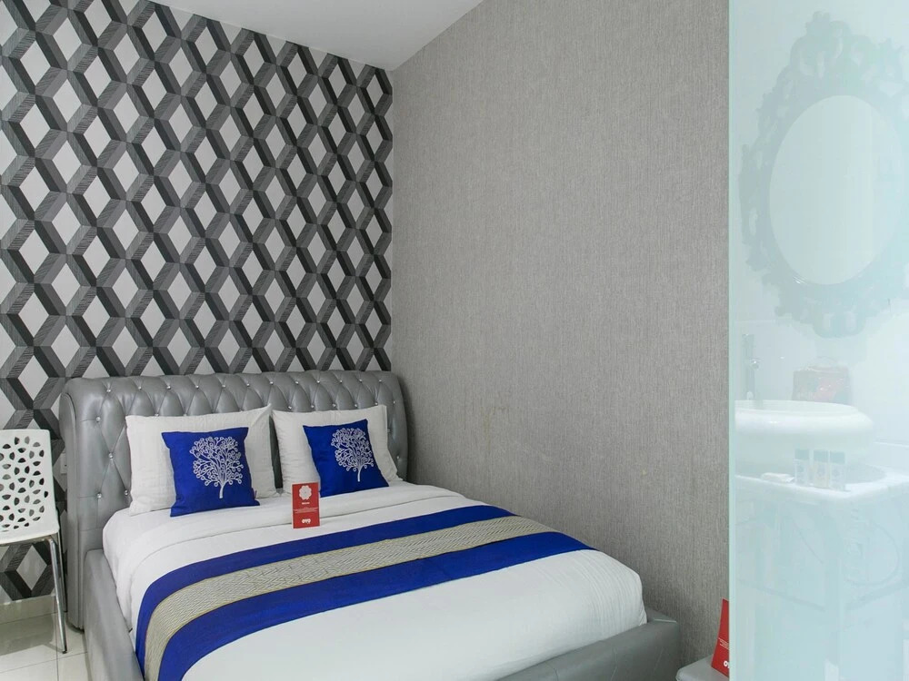 OYO Rooms Fahrenheit Mall