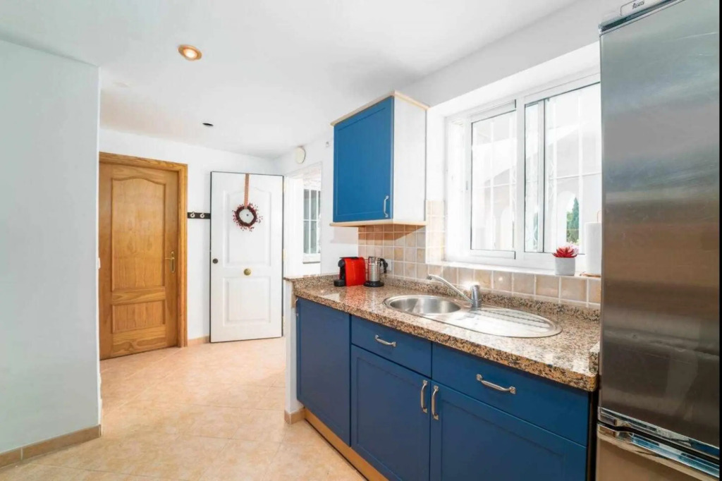 Azahara 1 3A Casa Concha great location and nice view located in the popular Aloha