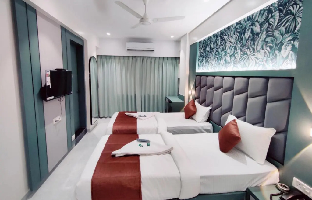 Hotel Everest Residency