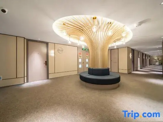 Homeinn Selected Hotel (Tiantai Mountain High-Speed Railway Station)