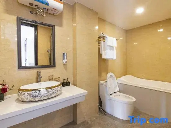 SAM Hotel and Apartment Danang - 150m to the beach & 200m to An Thuong area