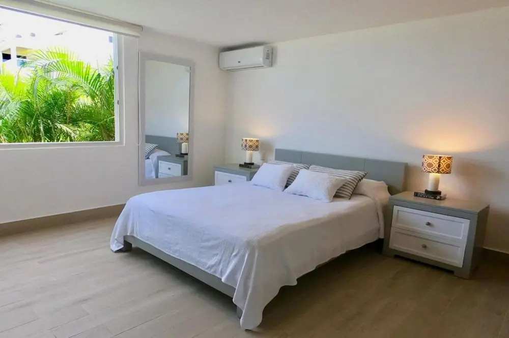 Wonderful 2-br Beach Front Apartment at Emotions