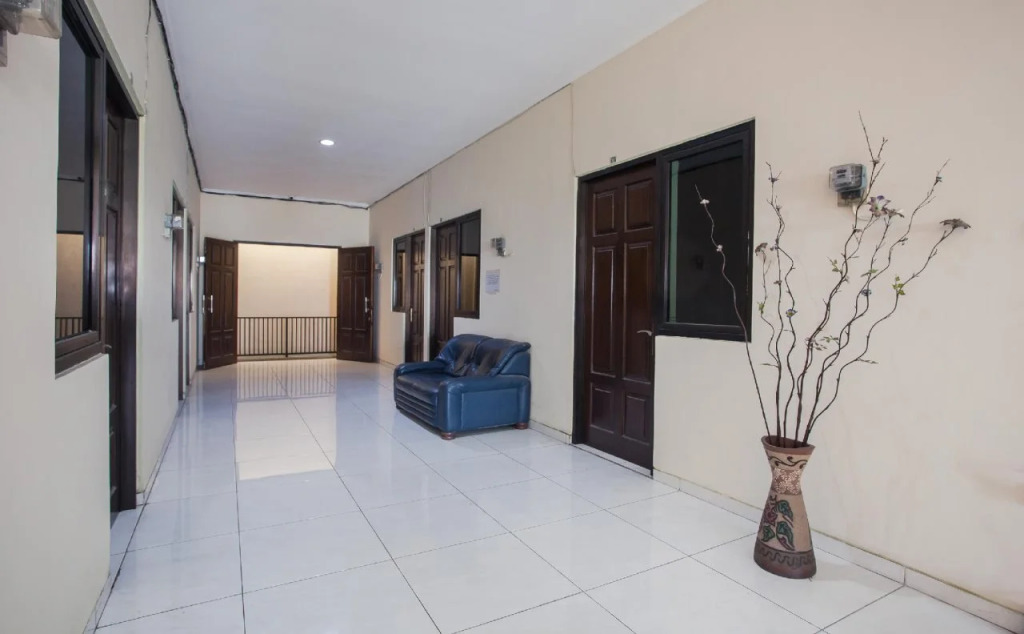 Hotel O Graha 99