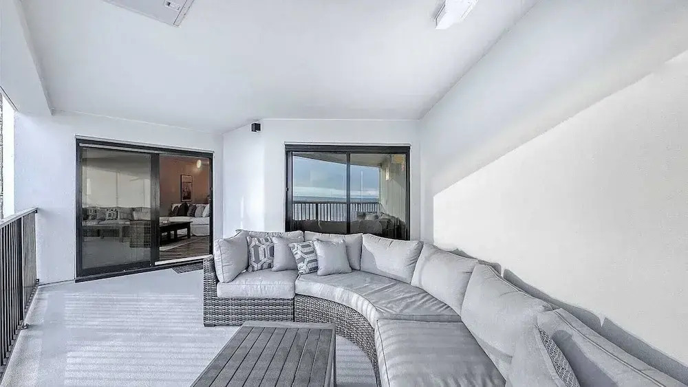 412 Seascape by Avantstay Oceanfront + Balcony