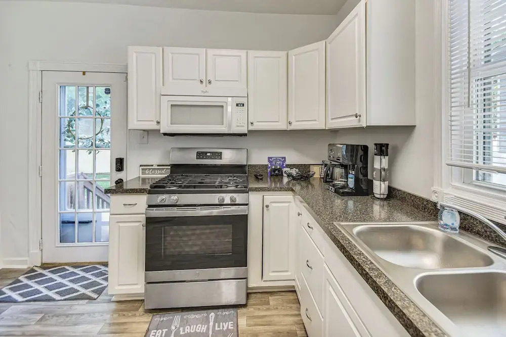 Spacious Family Home w/ Yard in Dtwn Hampton!