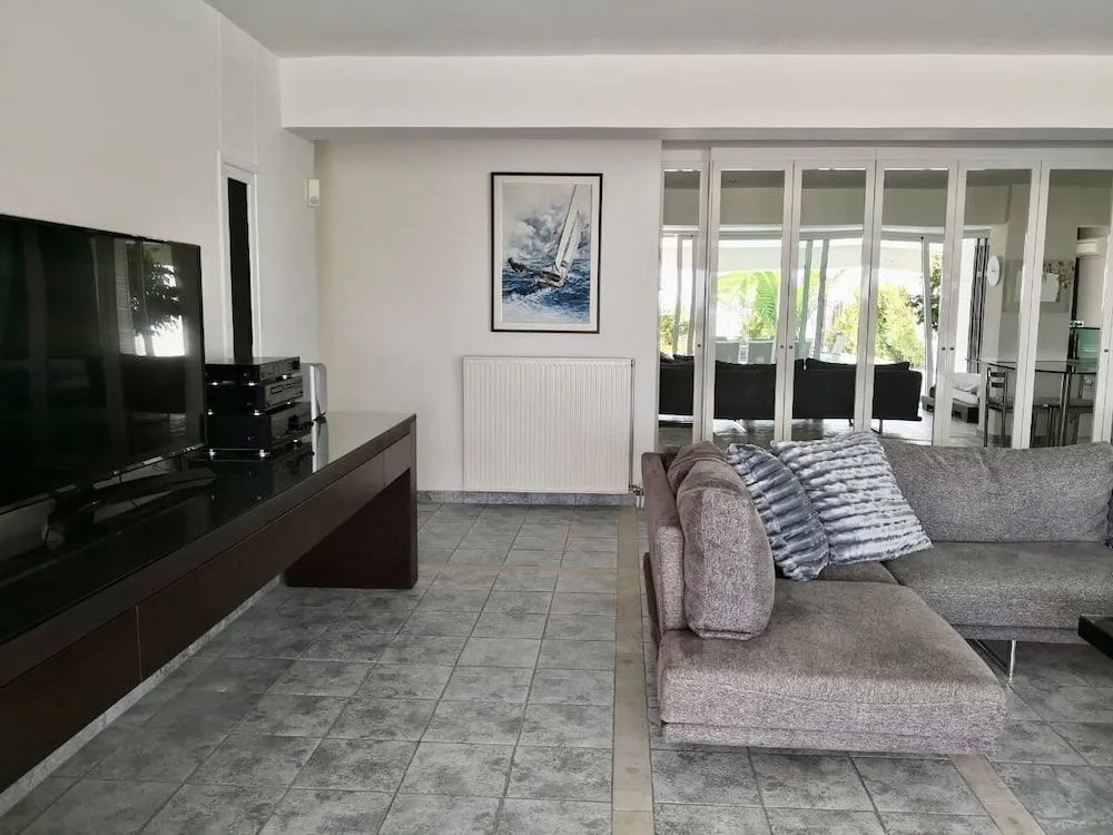 Crystal Green Residences Voula
