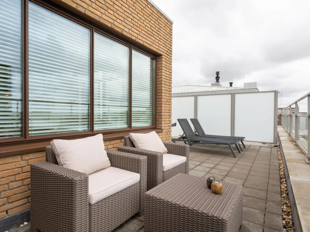 Spacious Apartment in Den Haag near Seabeach