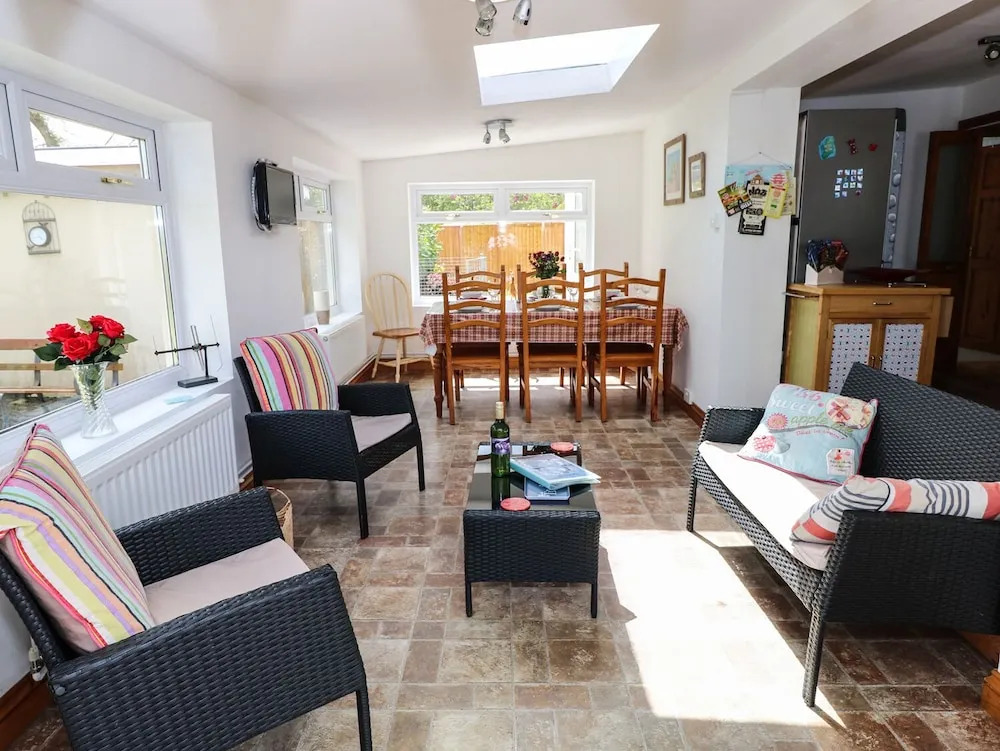 Lakelands, Burry Port