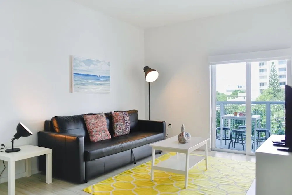 Wynwood 1BR Condo w Free Parking