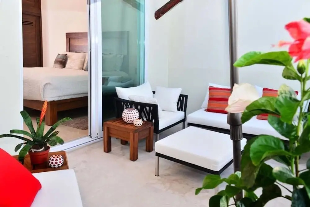 Condo Las Olas 306 by Playa Paradise