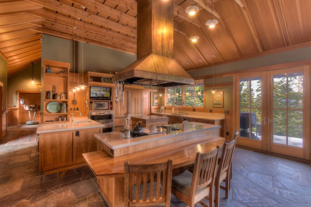 Luxury Northstar Palace w/ Hot Tub & Games