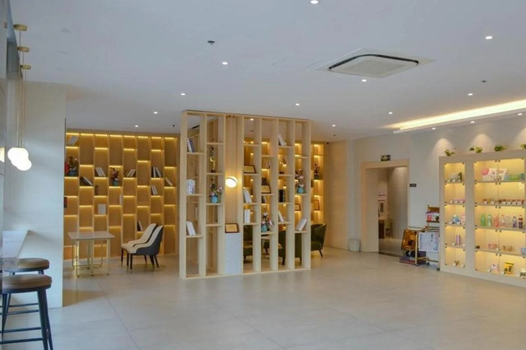 GreenTree Inn Xuzhou High Speed Railway Station Express Hotel