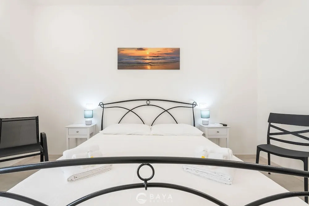 Modern 2BR Retreat in Pula - Bright Quiet