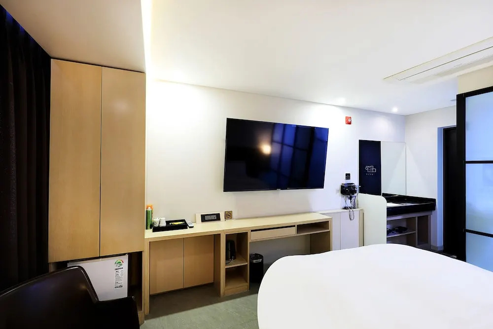 CS Avenue Tourist Hotel