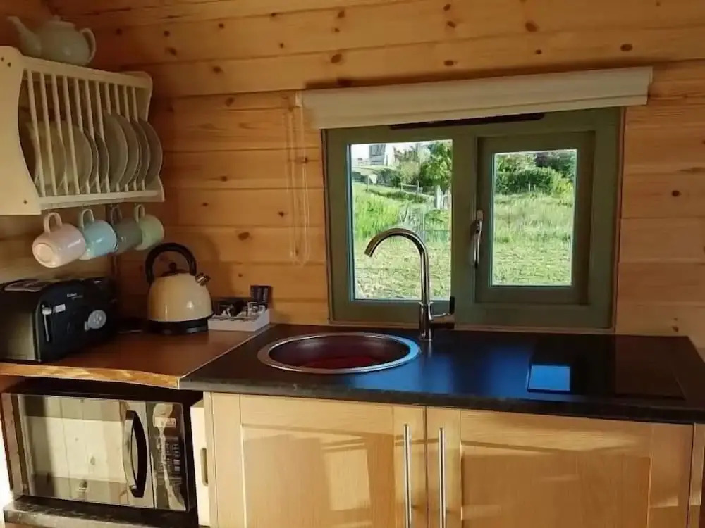 Hebrides Bothy - Glamping
