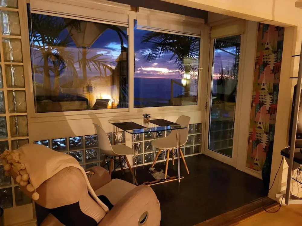 Pacific Sunset House Beach