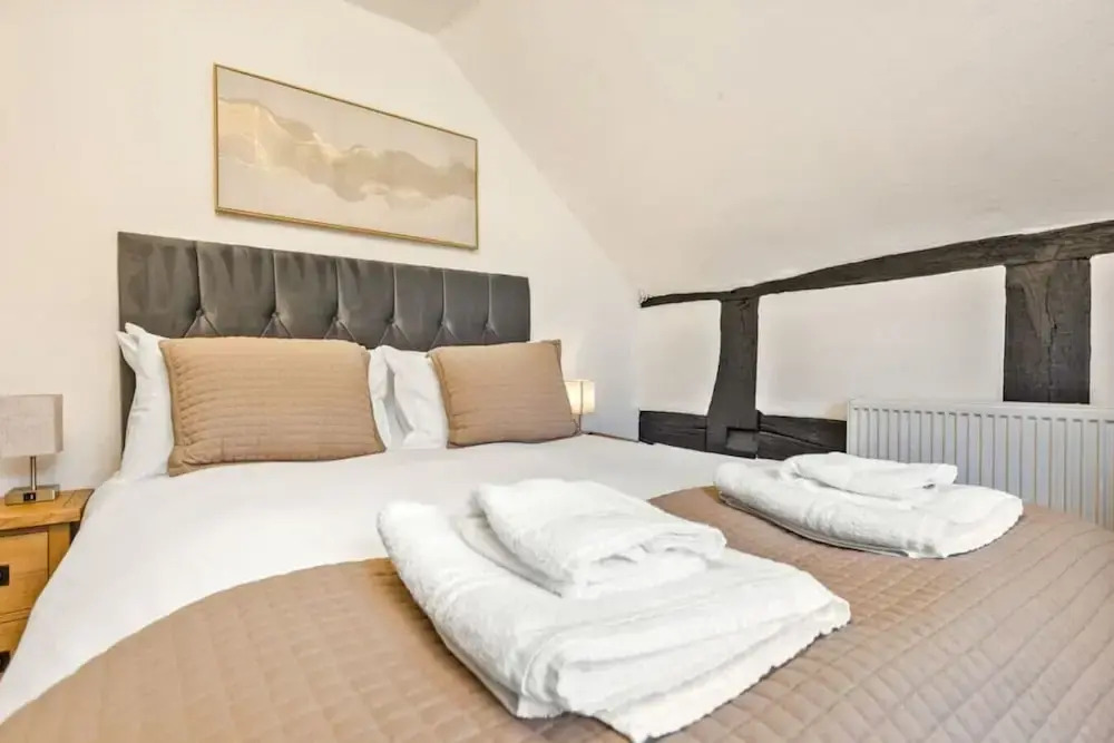 The George Inn Hotel Rooms - Room 5