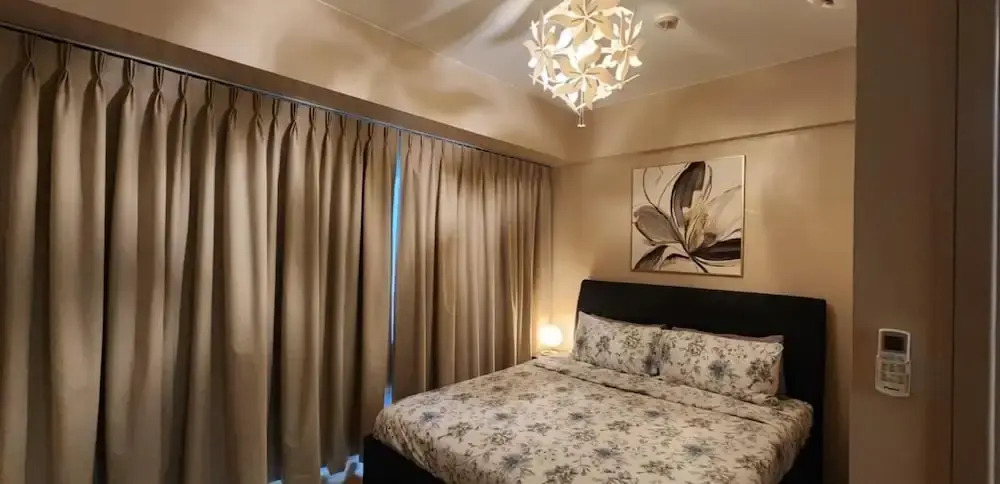 1 Bed Apartment - Sleeps 7 - Pool & Wifi