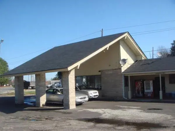 Economy Motel