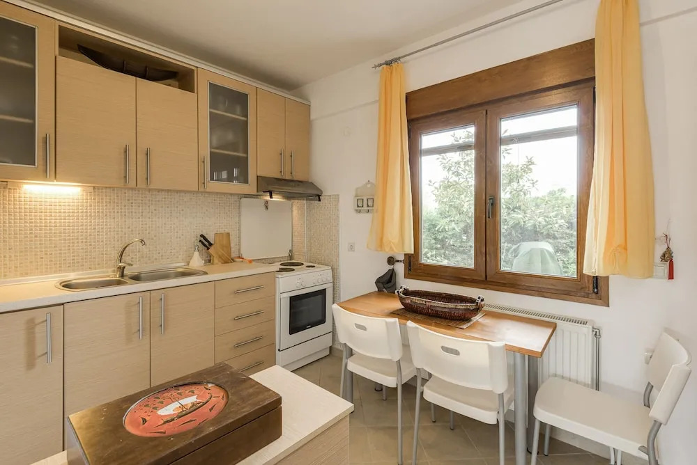 Stylish, big & bright family Villa