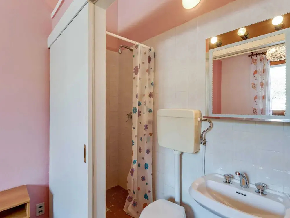 Cozy apartment with swimming pool and gym on Lake Trasimeno