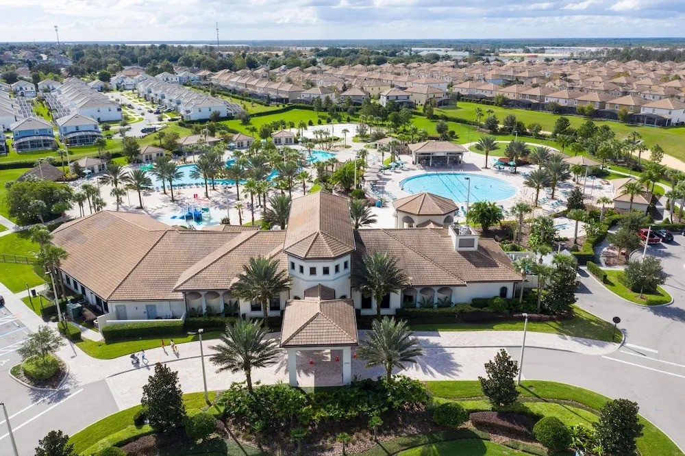 8997 SD - Champions Gate - Resort Style 5 Bedroom