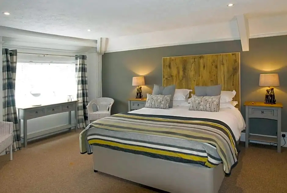 Hunters Lodge Inn