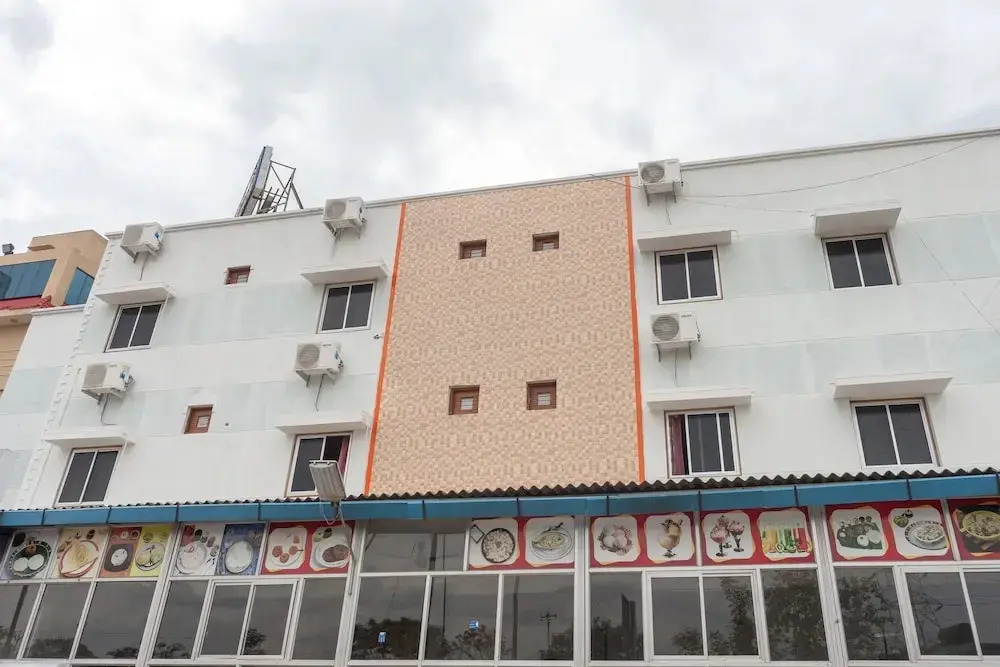 Hotel Shree Devi Srinivasa By OYO Rooms
