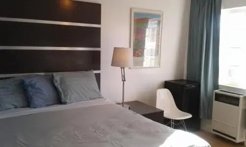 Reno 8 Motel