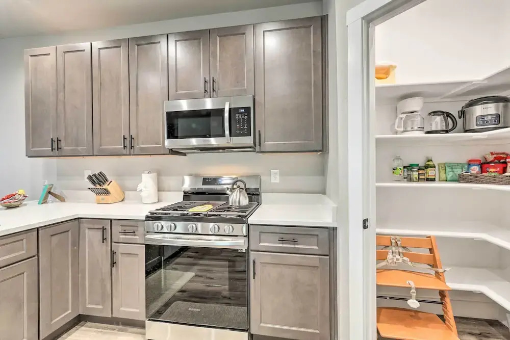 Modern Flagstaff Home, 4 Mi to Downtown!