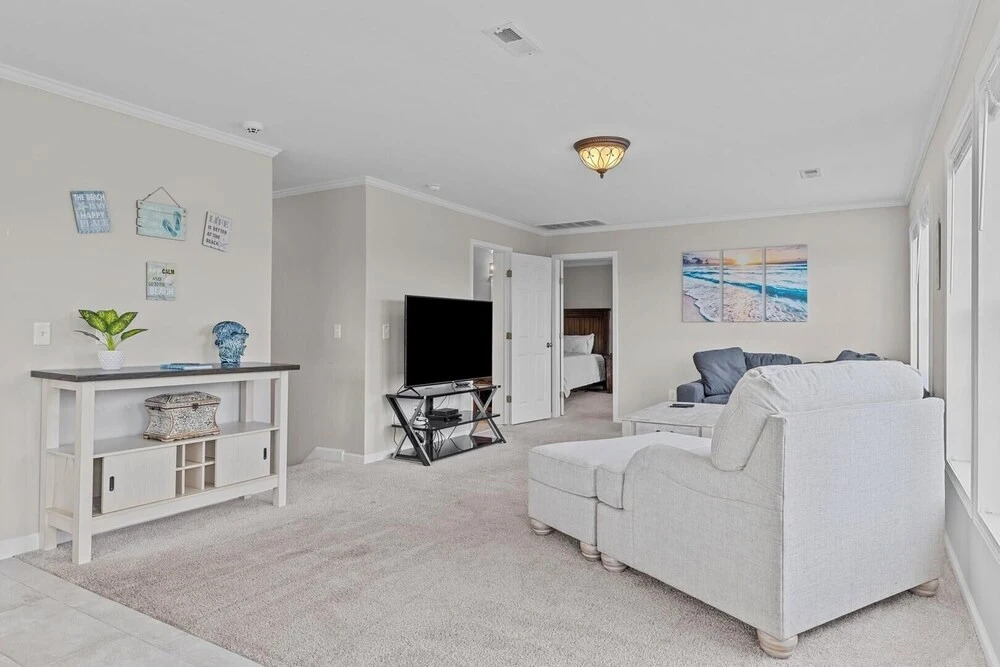 Seas The Moment 5 Bedroom Home by RedAwning