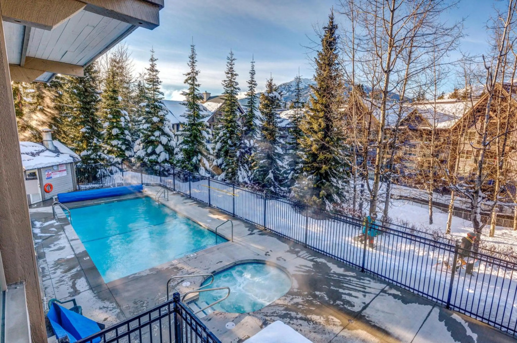 Greystone Lodge 311 Ski-in Out
