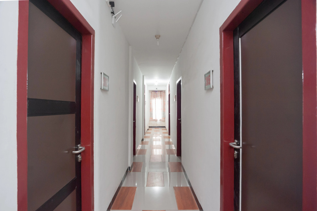 Reddoorz Near Jembatan Makalam