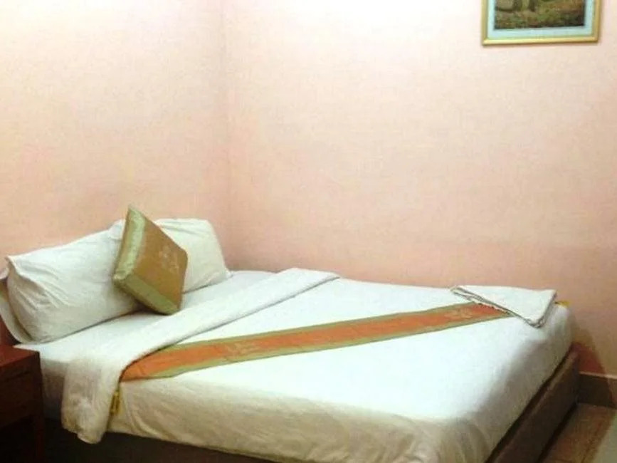 Pho de Paris Wat Koh Guesthouse