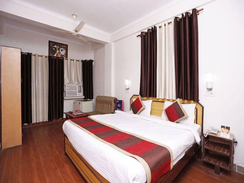 OYO 3395 Hotel Arjun