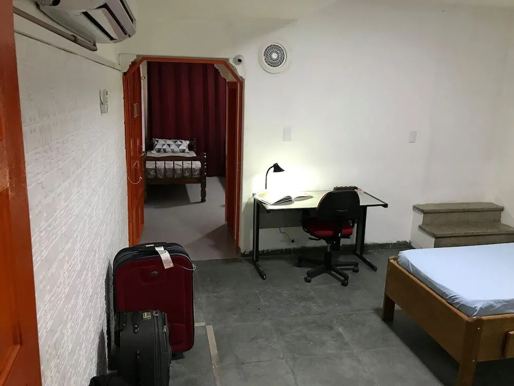 COACHHOSTEL7
