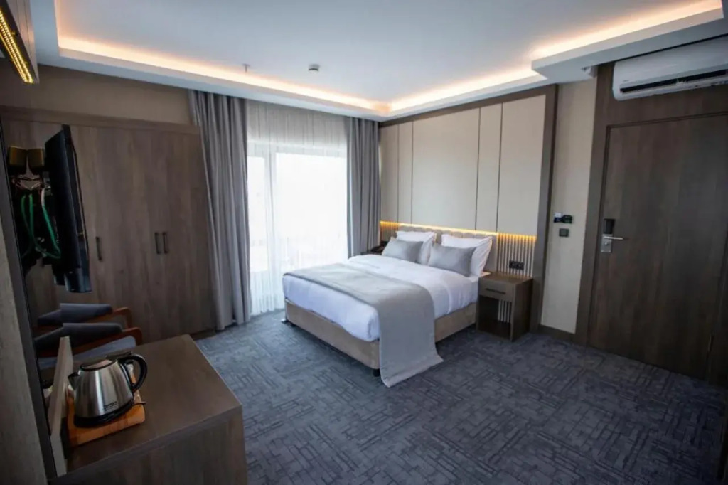 BEST GARDEN HOTEL