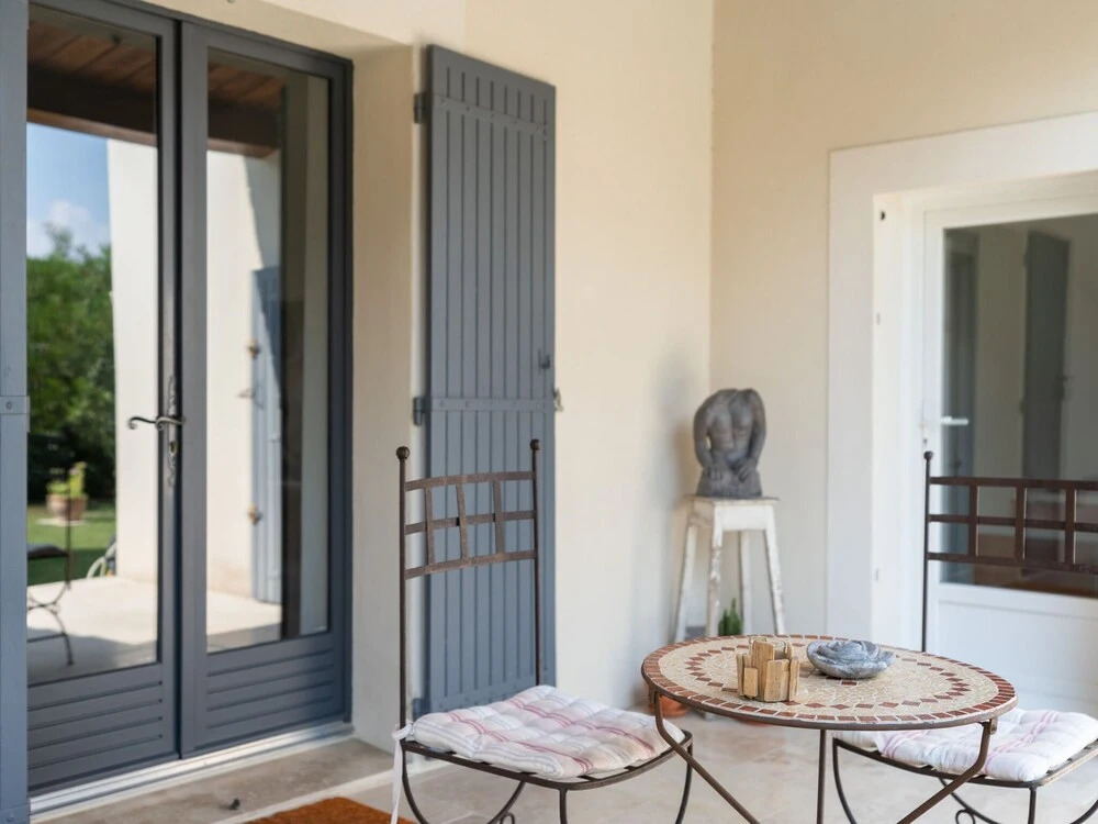 Luxury Modern Villa With Private Pool and Enclosed Garden in the Heart of the Vaucluse