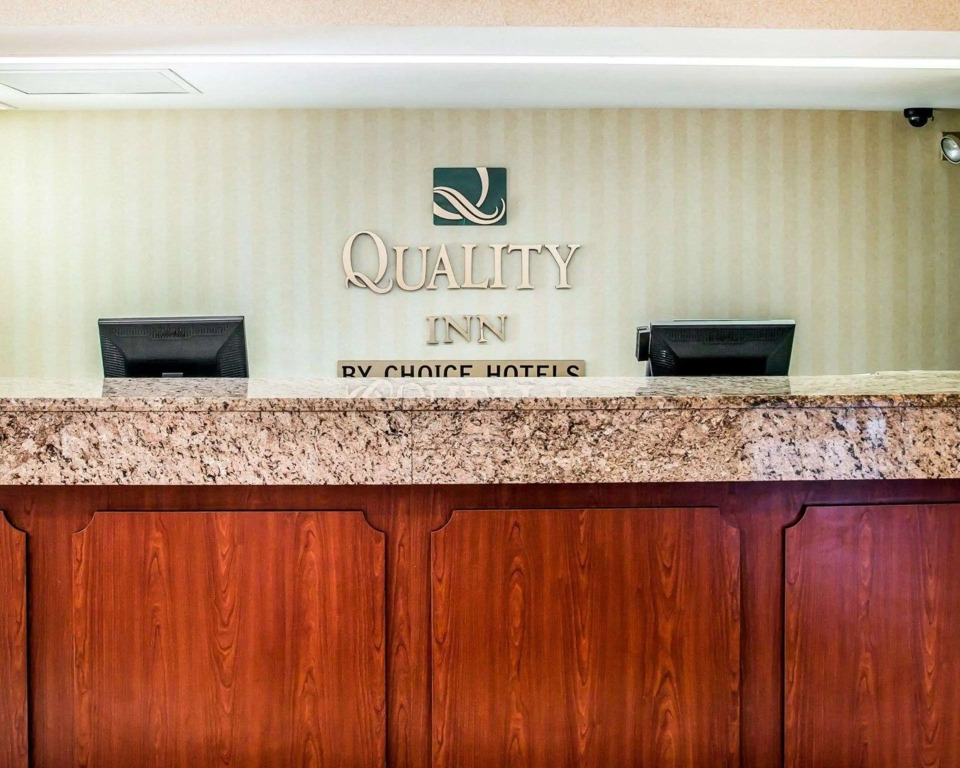 Quality Inn Holland - Toledo