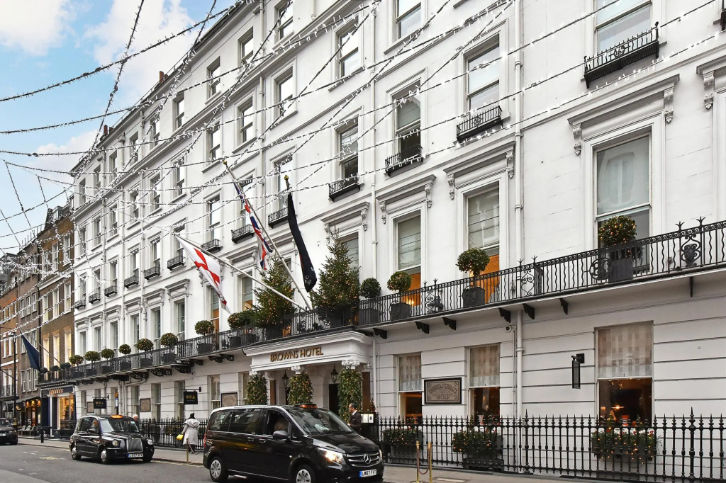 Amazing Mayfair 2 Bedroom 2 Bath Air Conditioned