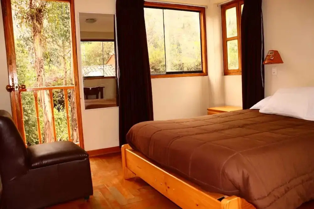 Full Moon Eco Lodge