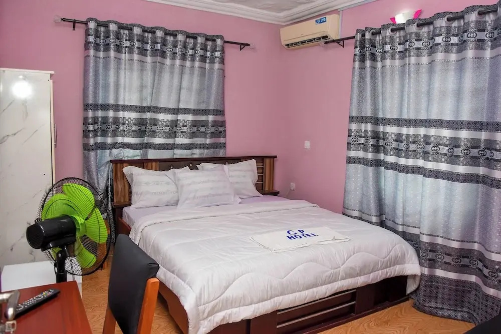 Global Hotel