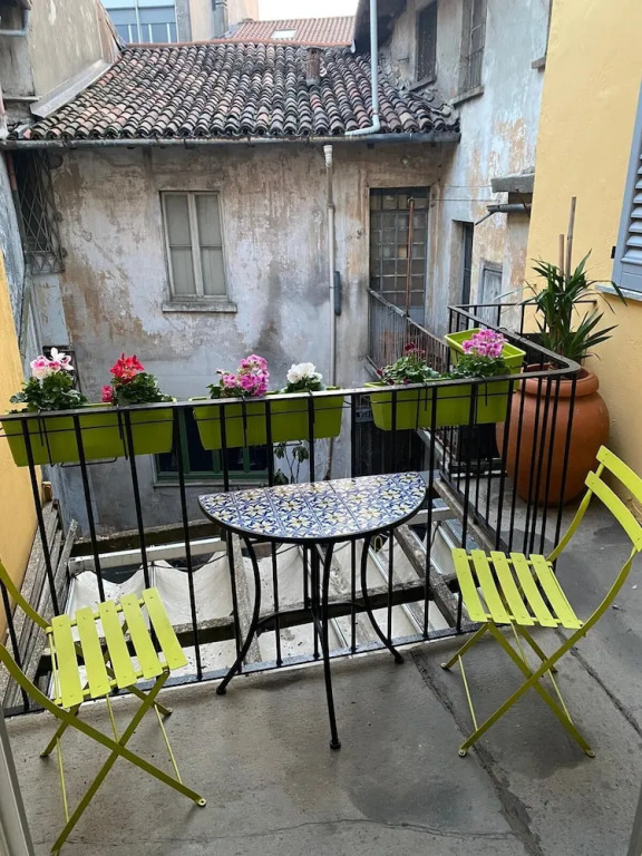 Lecco Center House