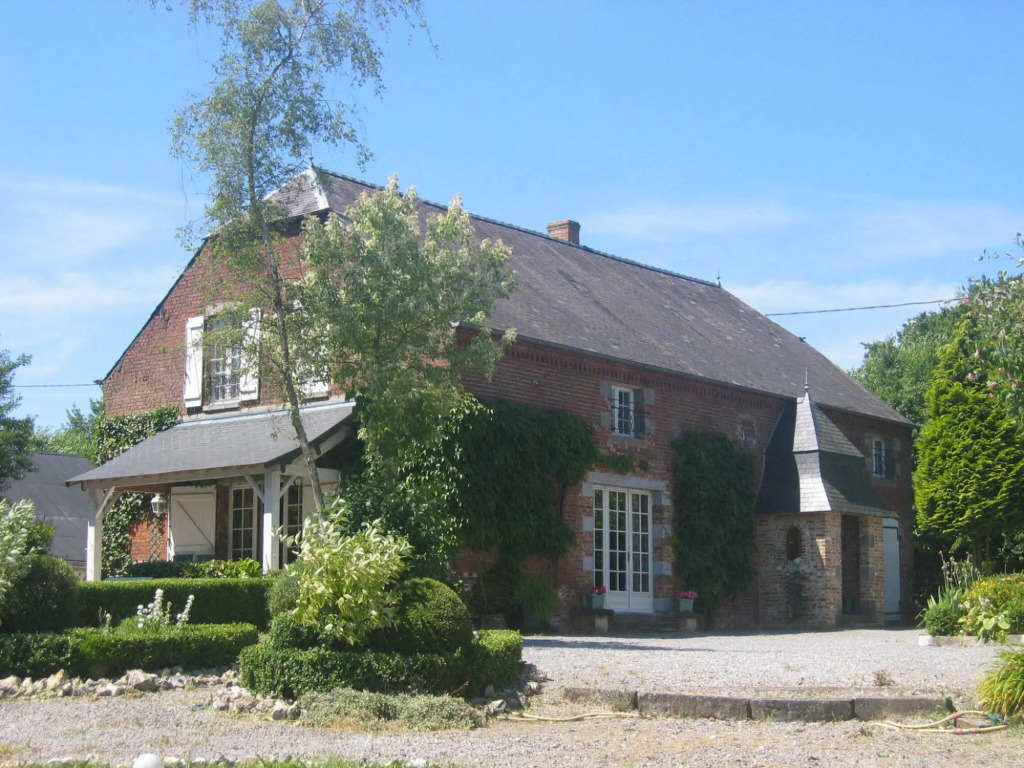 Alluring Cottage in Englancourt With Fenced Garden