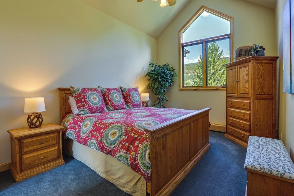Walk to Ski Lifts: Townhome w/ Hot Tub in Keystone