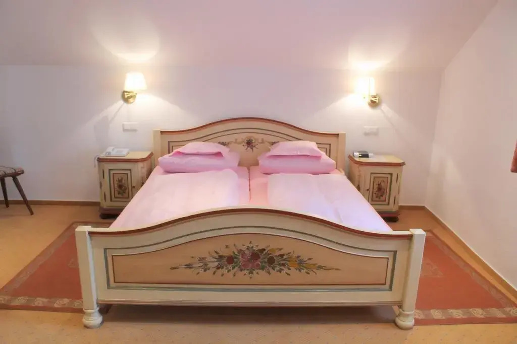 Hotel Tilman Riemenschneider by ANS
