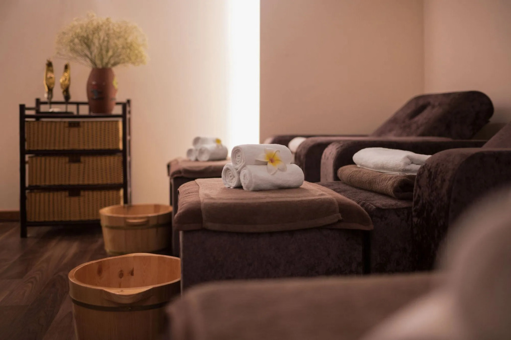 Golden Town Hotel